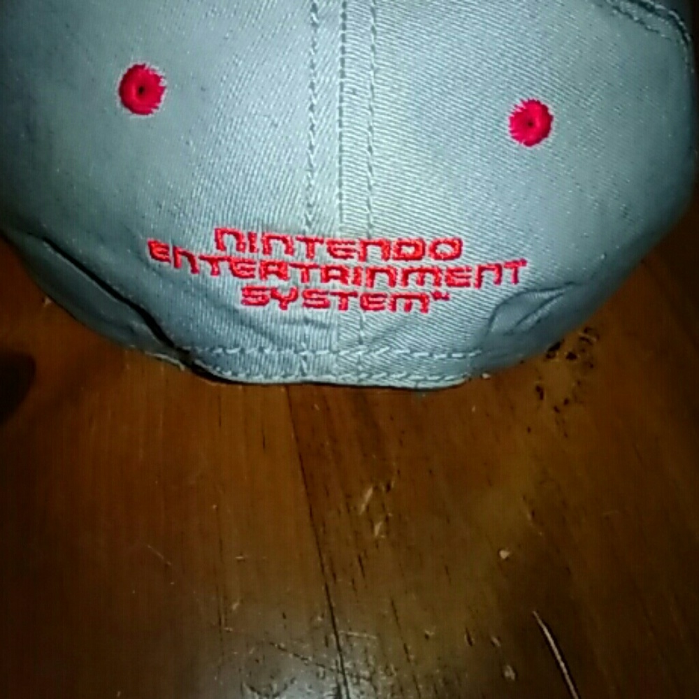 Nintendo hat - Picture 2 of 4